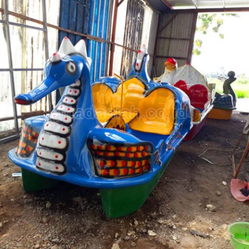 Jual Harga Murah Pabrik Produsen Sepeda Air Fiberglass Sikka